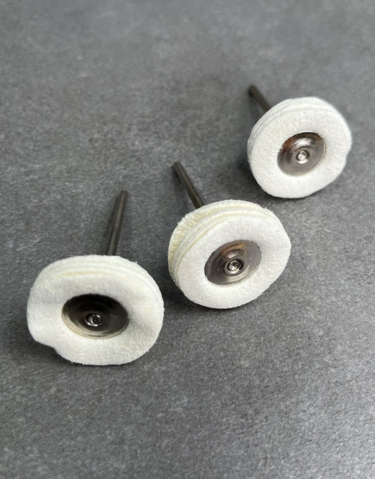 17-0993 = Mounted Chamois Buff 3/4'' Dia. 4 Ply (Pkg of 3)