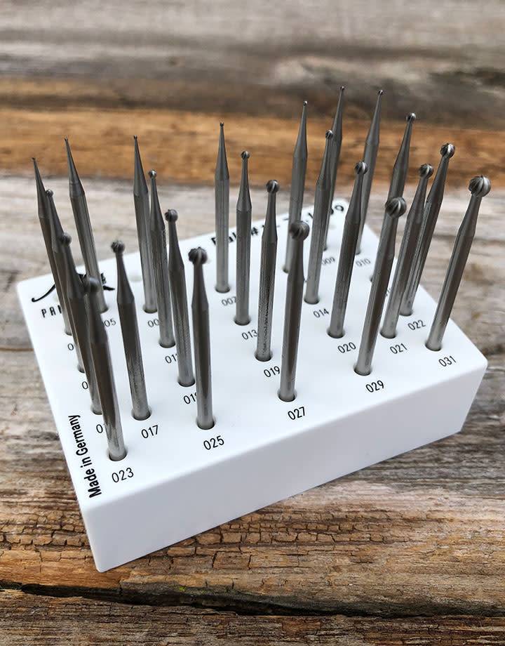77.1099 = ROUND BUR SET TUNGSTEN/VANADIUM 24pcs (0.4 to 3.1mm)