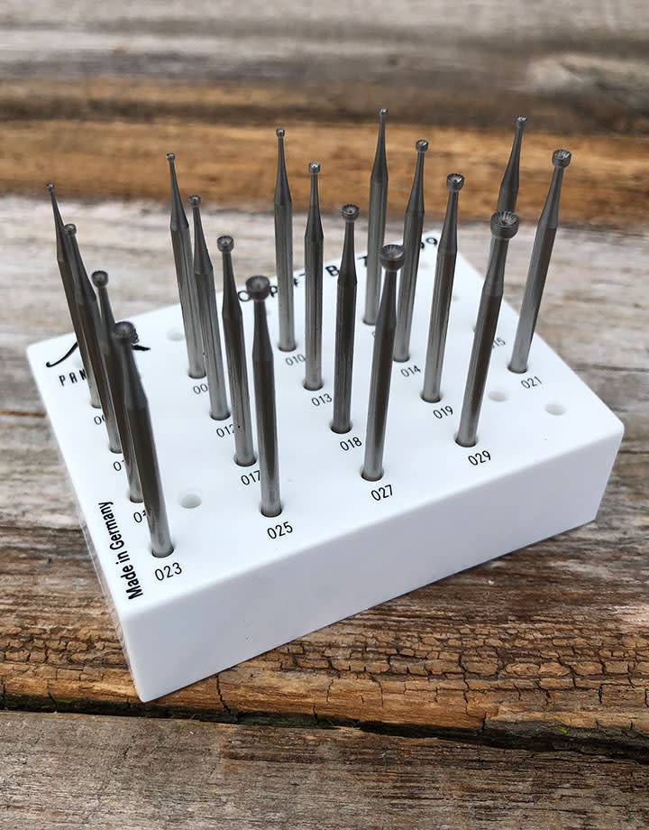 77.2899 = CUP BUR SET TUNGSTEN/VANADIUM (0.8 to 2.9mm) 18pcs