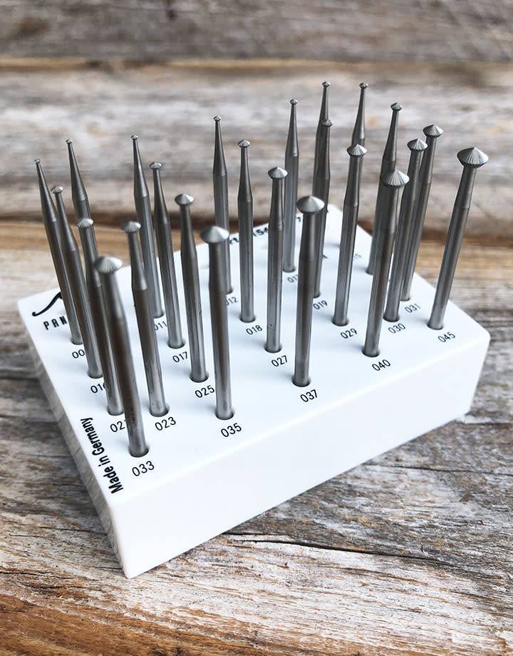 77.1199 = 90deg Hart Bur Set Tungsten/Vanadium (0.9 to 4.5mm) 24pcs