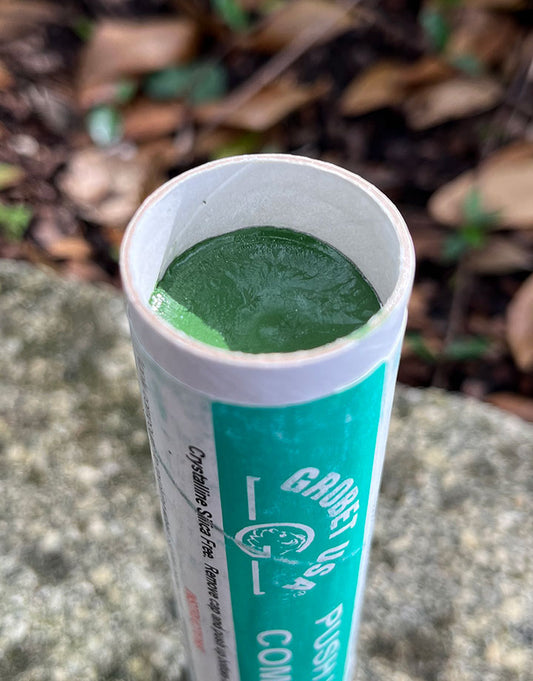 47.377 = Green Rouge in Push Up Tube