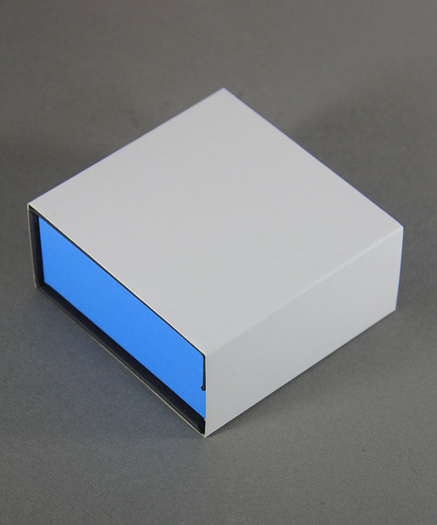 DBX4051 = Deluxe Magnetic Blue/Black Combination Box (Each)