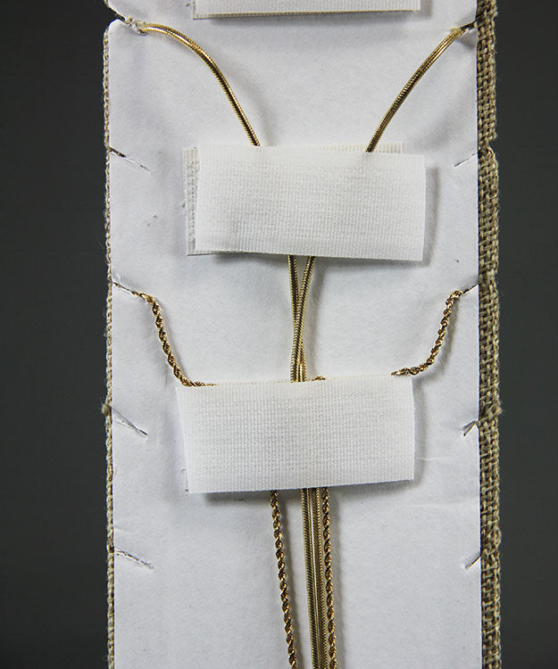 DCH3991 = Burlap Necklace Easel Display 12-1/8" H