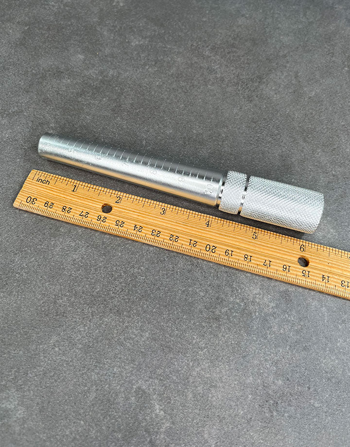 MD325 =Short Aluminum Ring Mandrel = Sizes 4-10