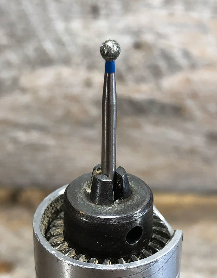 BR1602 = Blu Diamond Bur Ball (2.6 x 3.1mm)