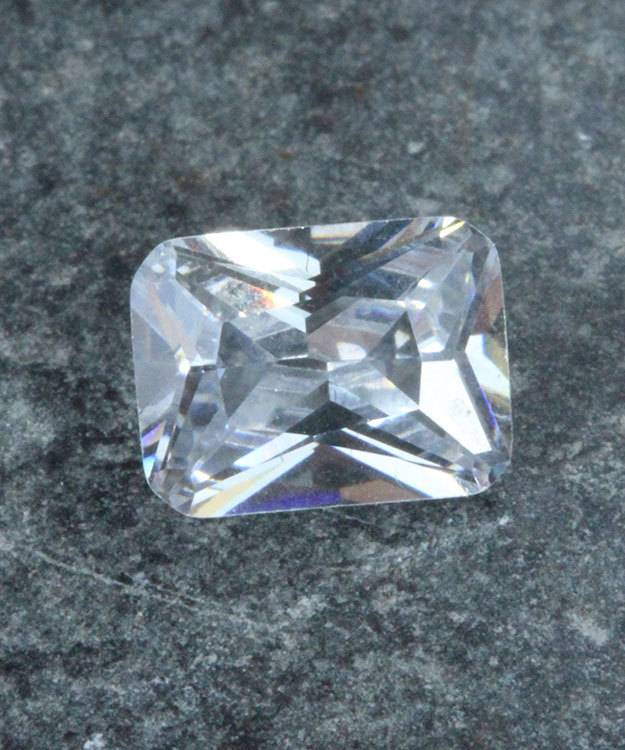 CZEM = Cubic Zirconia Emerald Shape