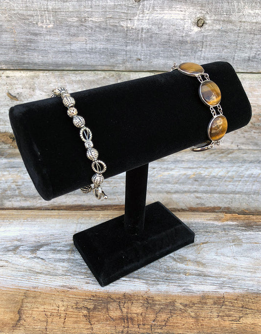 DBR1195 = Value Velvet Oval Bracelet T-Bar