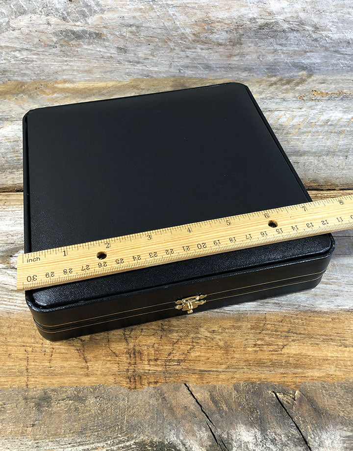DBX1171 = Gold Latch Leatherette Necklace Box