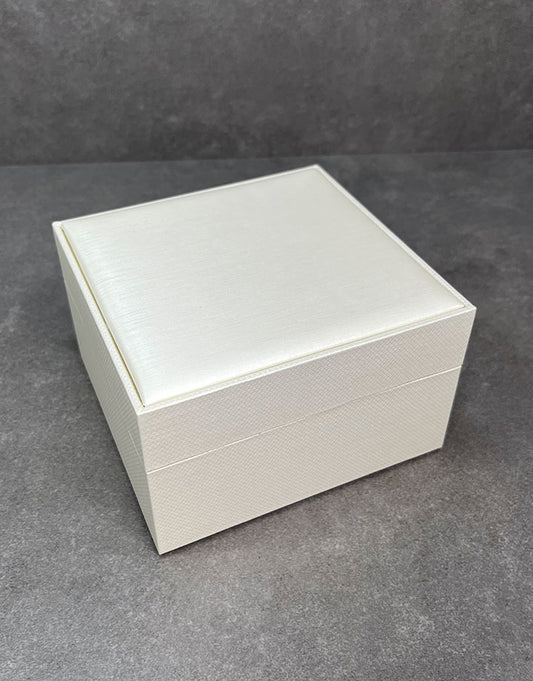 DBX1504 = Champagne Shimmer Watch Box
