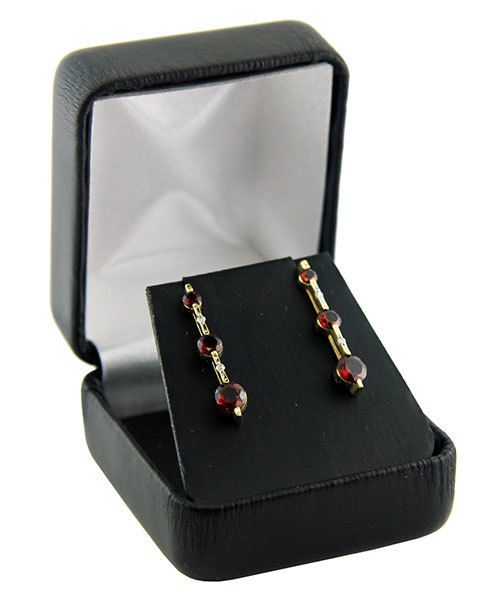 DBX1902E = Leatherette Earring Box Black (EACH)
