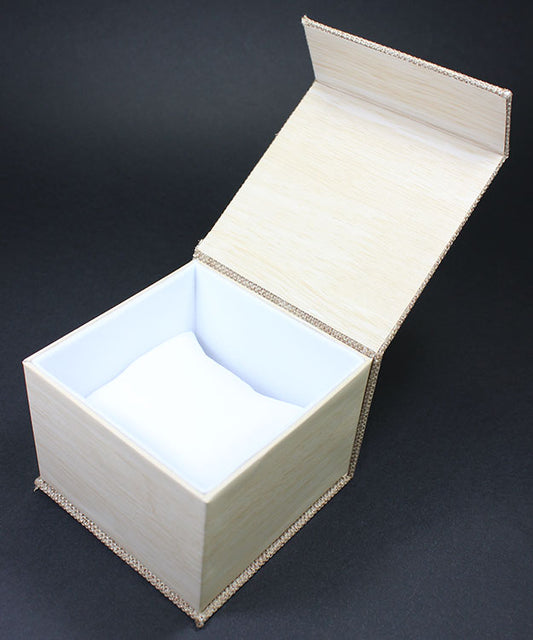 DBX3052 = Burlap Deluxe Magnetic Watch Box (Each)