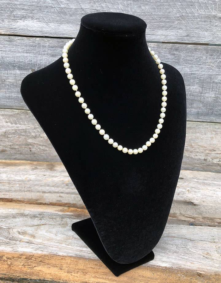 DCH1867 = black-velvet Necklace Display 12-3/4''H x 8-3/4''W