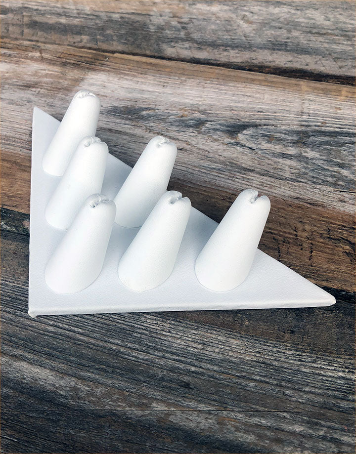 DRG6216 = Leatherette 6 Ring Display with Triangle Base