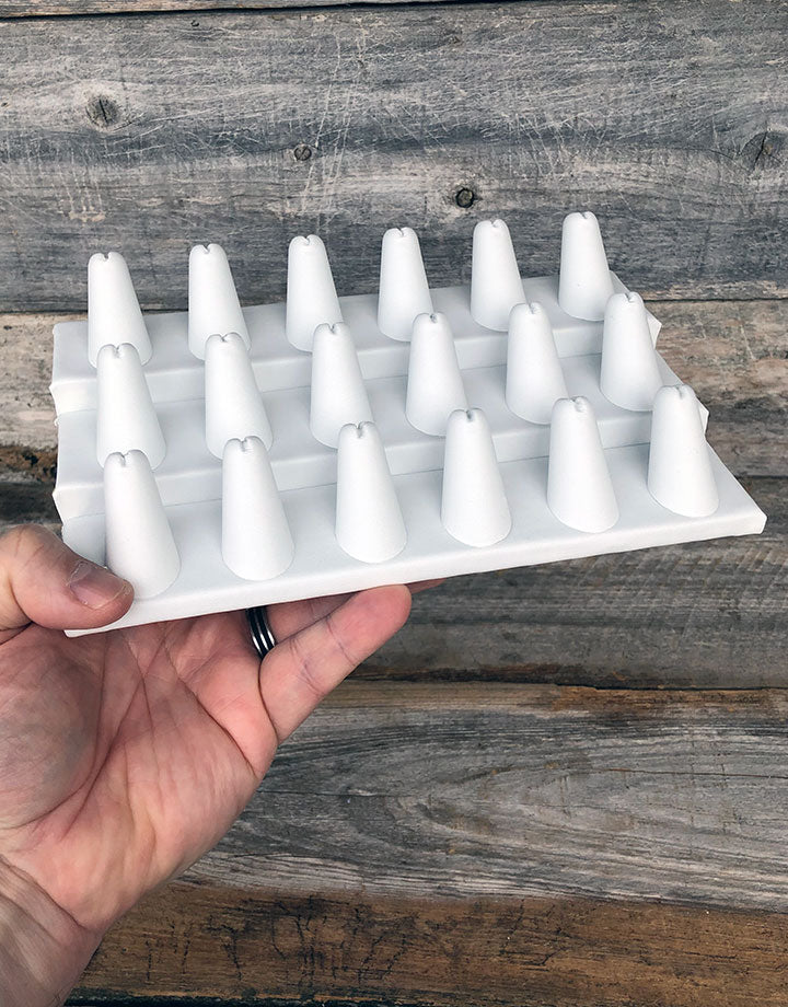 DRG6258 = Leatherette Ring Stand with 18 Fingers