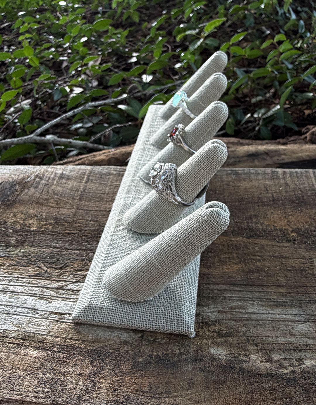 DRG7245 = Grey Linen Five Ring Finger Display 8'' x 2-1/2'' x 2-1/8''H