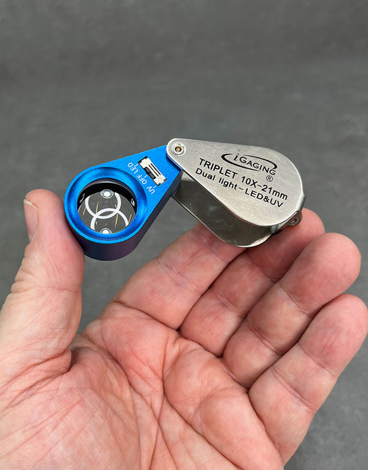 EL2704 = 10X Loupe with White & Ultraviolet LEDs