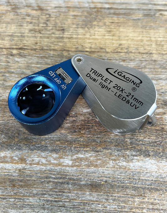 EL2705 = 20X Loupe with White & Ultraviolet LEDs
