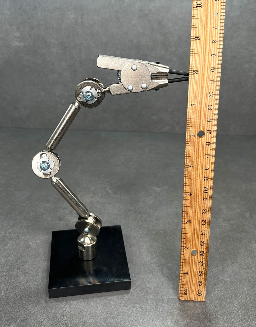 G04568 = THIRD HAND with WEIGHTED BASE from GRS