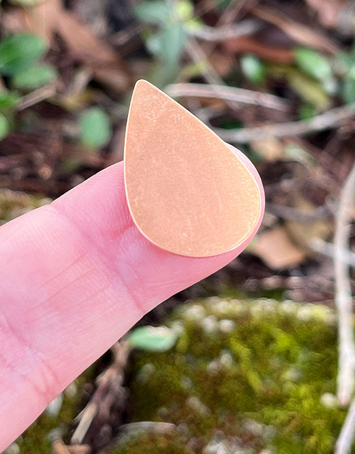 MSC59024 = COPPER SHAPE - TEARDROP 24ga 11/16'' x 1-3/16'' (Pkg of 6)