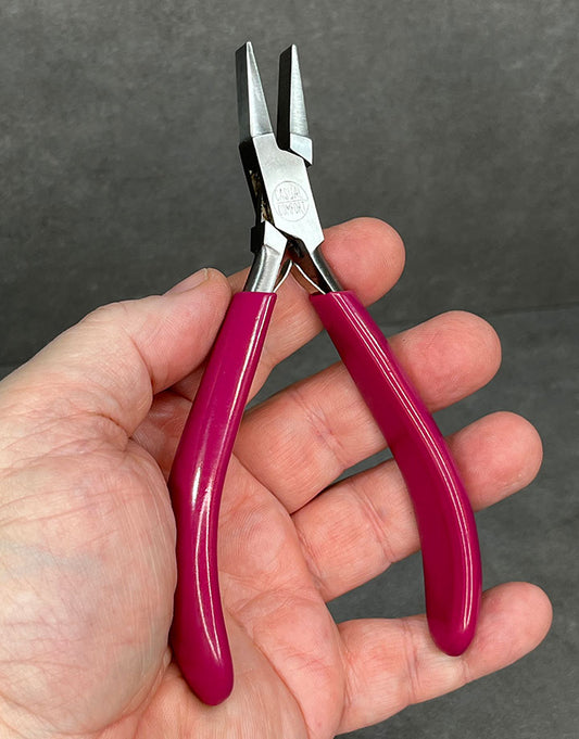 PL2905 = Casual Comfort Flat Nose Pliers