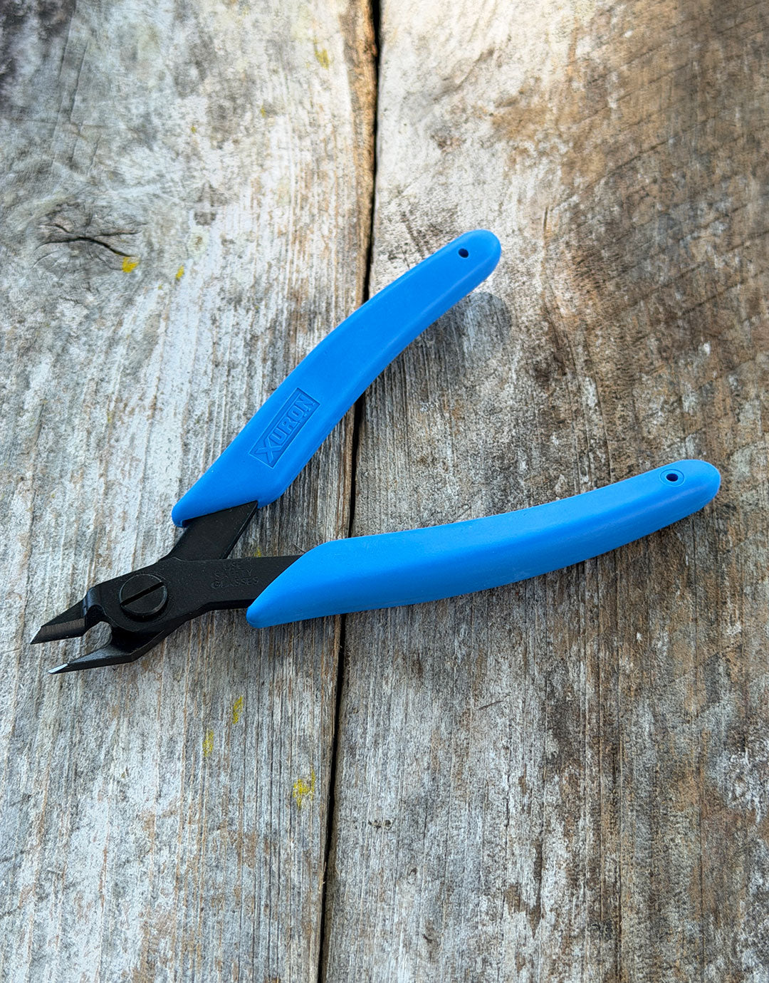 PL49200 = Xuron Tapered Head Flush Cutting Micro Shear