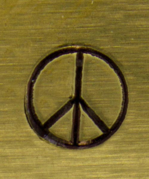 PN5095 = BORDER DESIGN STAMP - Peace symbol