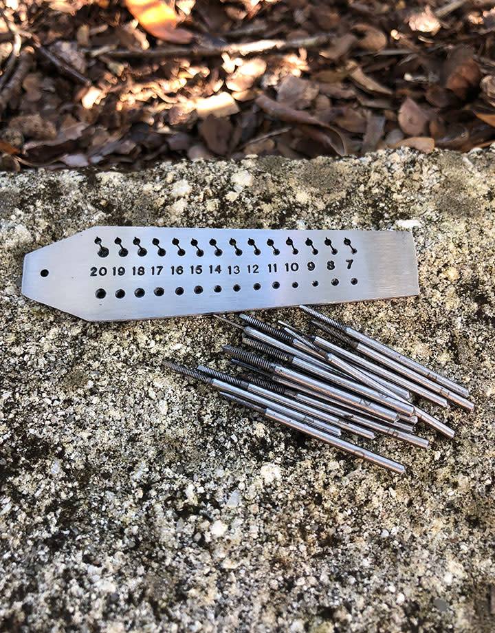 SP9135 = SCREWPLATE WITH 14 TAPS (0.7 - 2.0mm)