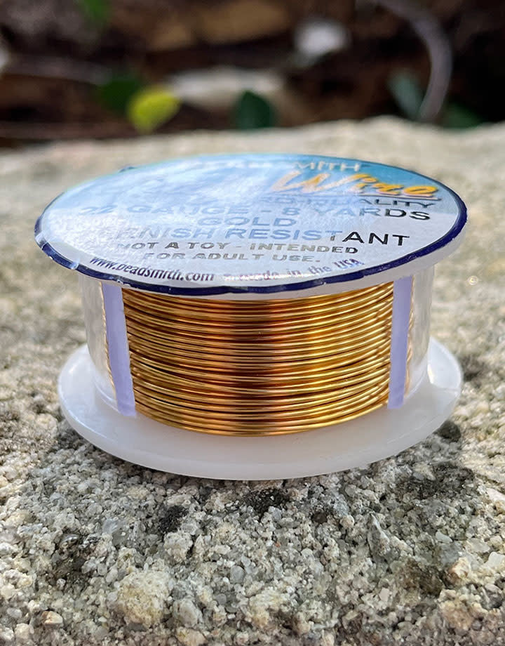 WR6722G = CRAFT WIRE TARNISH RESISTANT GOLD ROUND WIRE 22ga 8 YARDS
