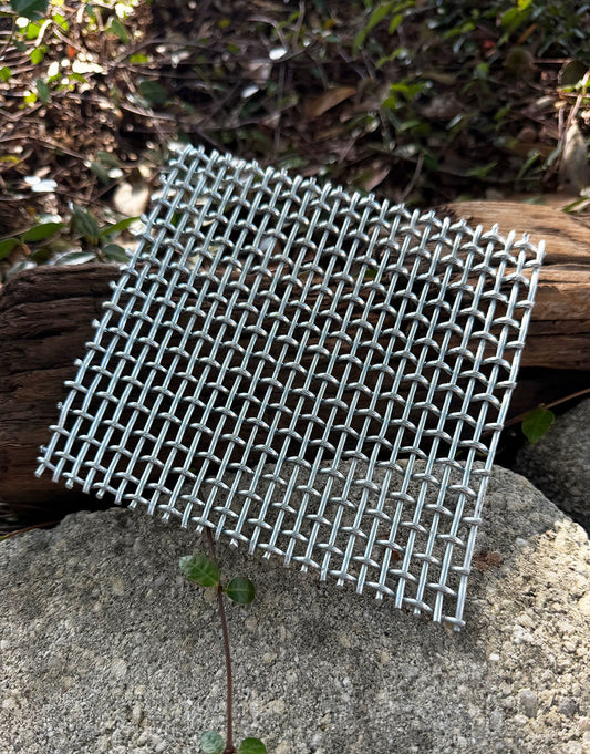 14-327 = Heavy Duty Metal Heating Screen for Tripod 6"x6"