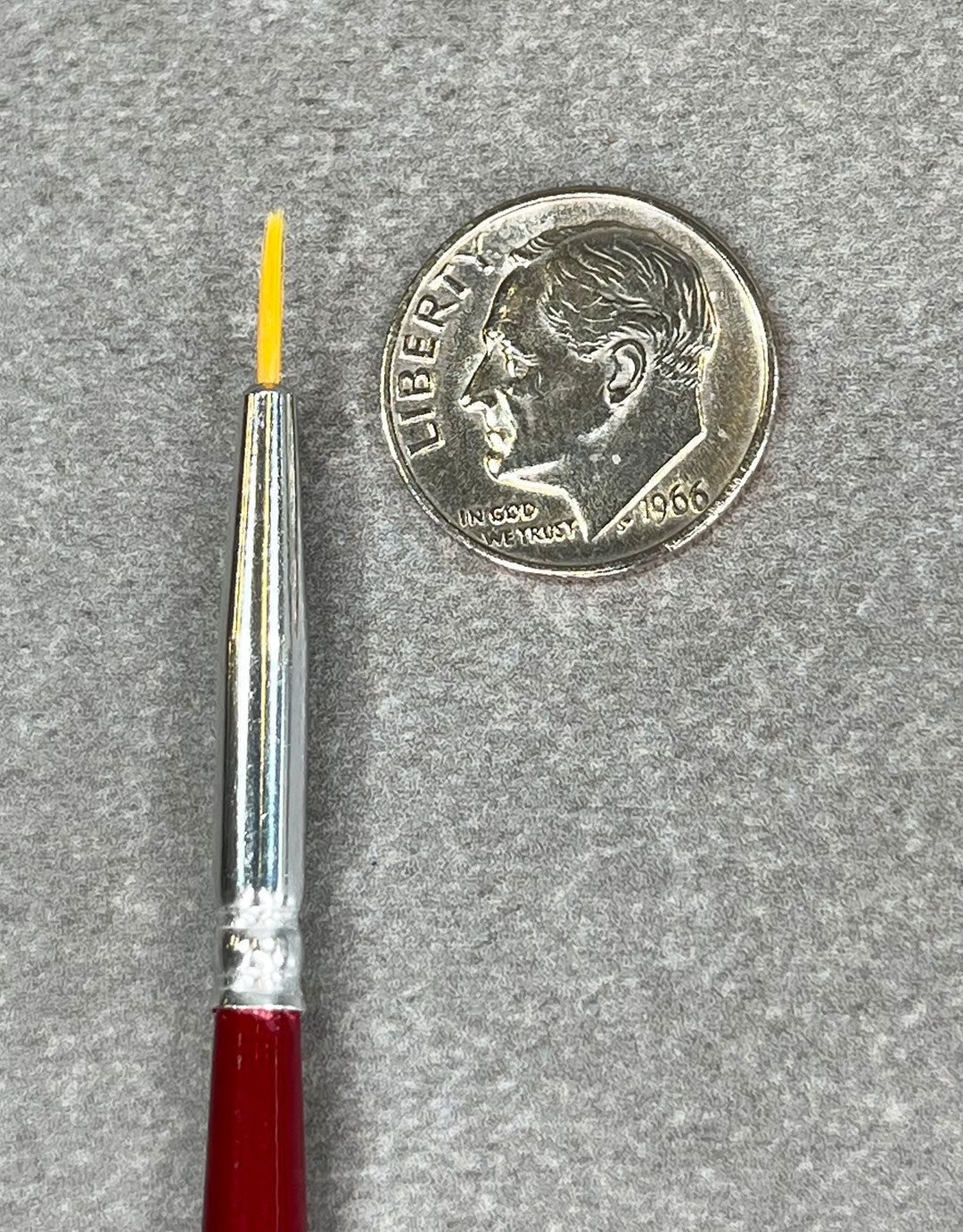16-272 = Synthetic Fiber Sable Brush #0