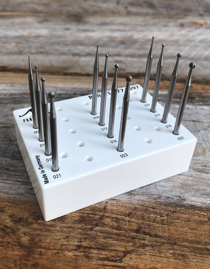 77.1097 = ROUND BUR SET TUNGSTEN/VANADIUM 12pcs (0.5 to 2.5mm)