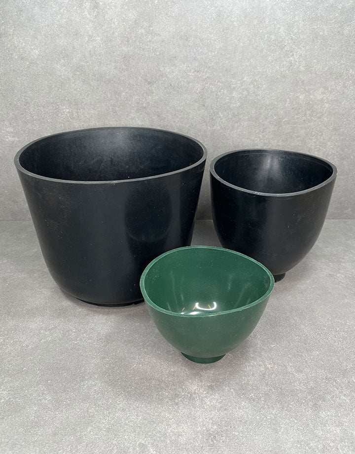 21-76X = Rubber Mixing Bowls