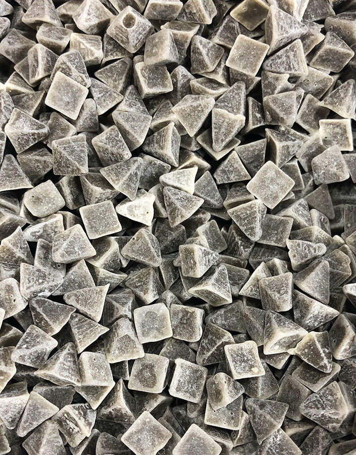 47-014X-01 = Tumbling Media Plastic Pyramids (1lb)