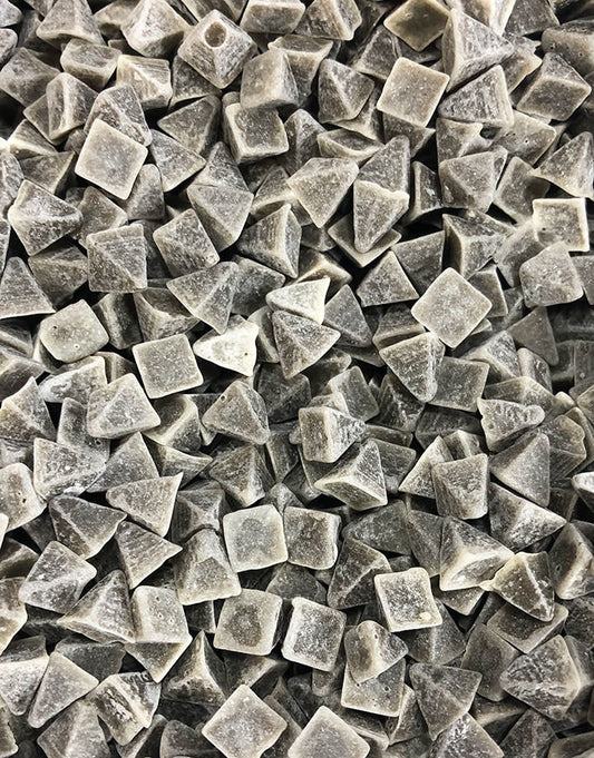 47-014X-01 = Tumbling Media Plastic Pyramids (1lb)