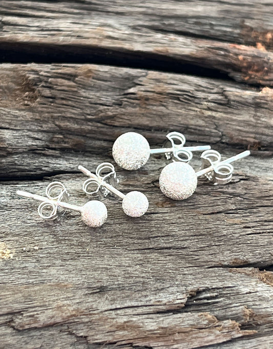 917S-1X = Stardust Ball Earring Sterling Silver (1 pair with backs)