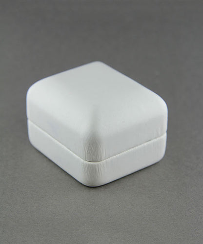 DBX1902RW = Leatherette Ring Box White (EACH)