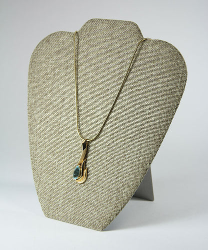 DCH3674 = Burlap Necklace Easel Display 8-1/4" H (Pkg/3)