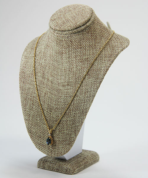 DCH3893 = Burlap Necklace Bust 7-1/2" H