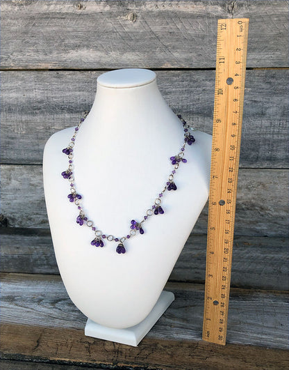 DCH6866 = White Leatherette Necklace Display 7-7/8'' x 5'' x 10-3/4'' H
