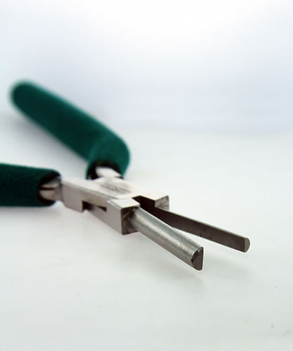 PL6061 = WUBBERS 1/2 ROUND MANDREL PLIERS SMALL