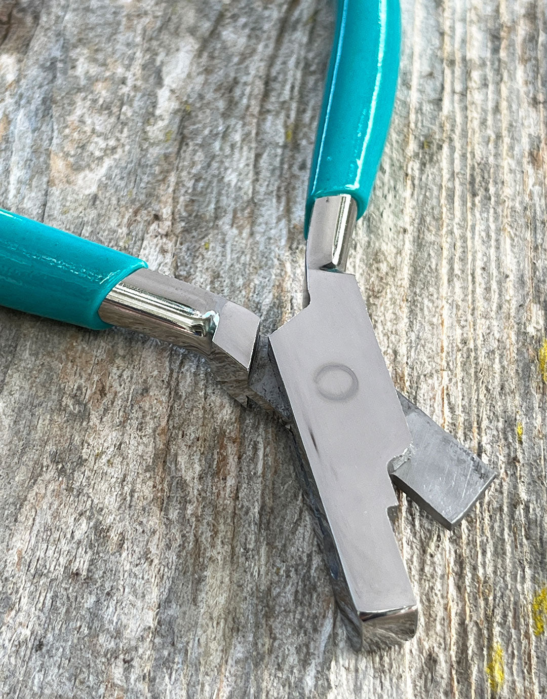 PL818 = SOLDER CUTTING PLIER
