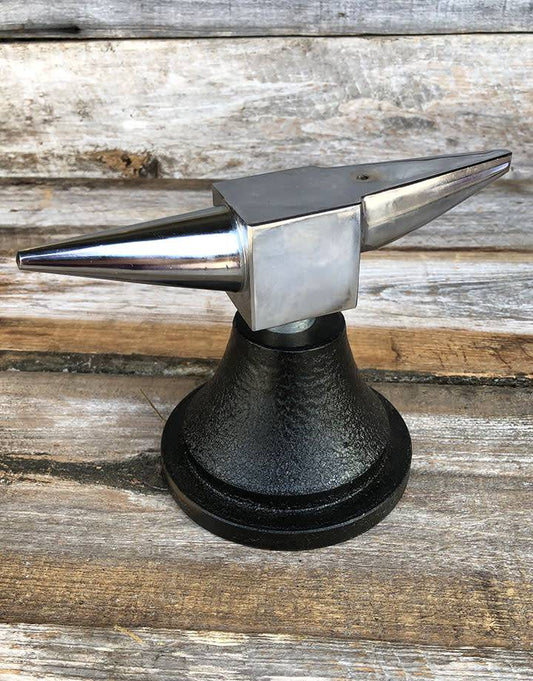 AN222 = ANVIL - HORN SHAPED LARGE  4 1/2''