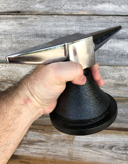 AN222 = ANVIL - HORN SHAPED LARGE  4 1/2''