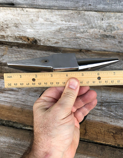 AN222 = ANVIL - HORN SHAPED LARGE  4 1/2''