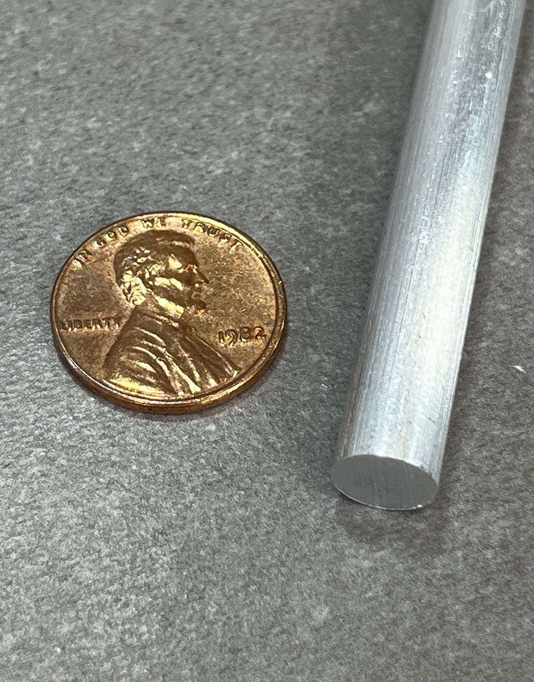 ARWR = Round Aluminum Rod 12" long