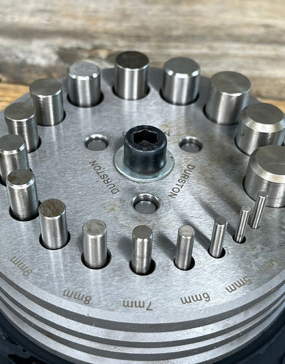 DA1202 = Deluxe Disc Cutter Set 17 Sizes (3-19mm) by Durston