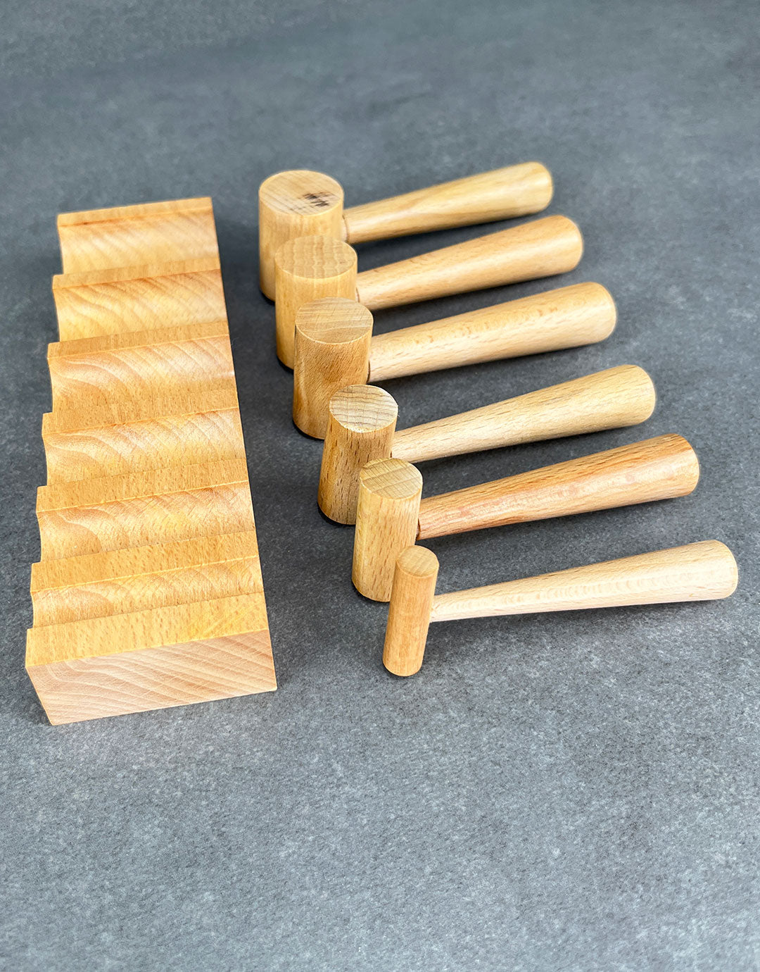 DA3135 = U-Channel Wood Block with 6 Hammer Shaped Formers