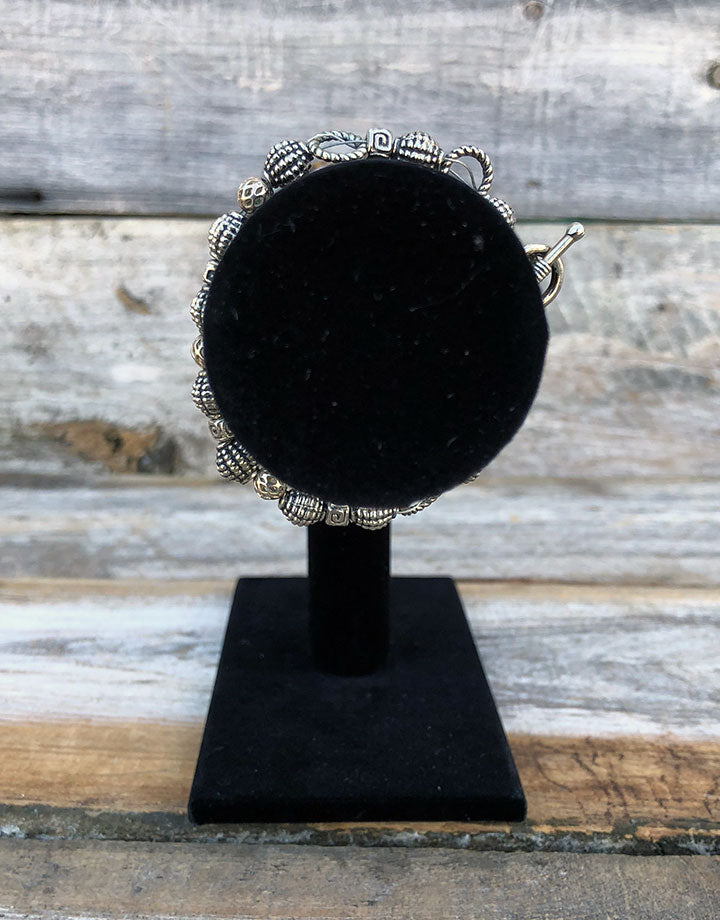 DBR1198 = Light Weight Value Velvet Bracelet T Bar 12''W  x 5'' W