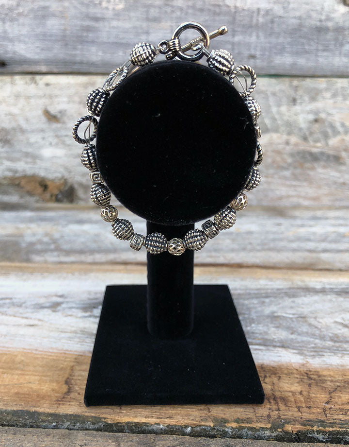 DBR1199 = Economy Black Velvet Bracelet T Bar  7-1/8'' W x 5-1/8'' W