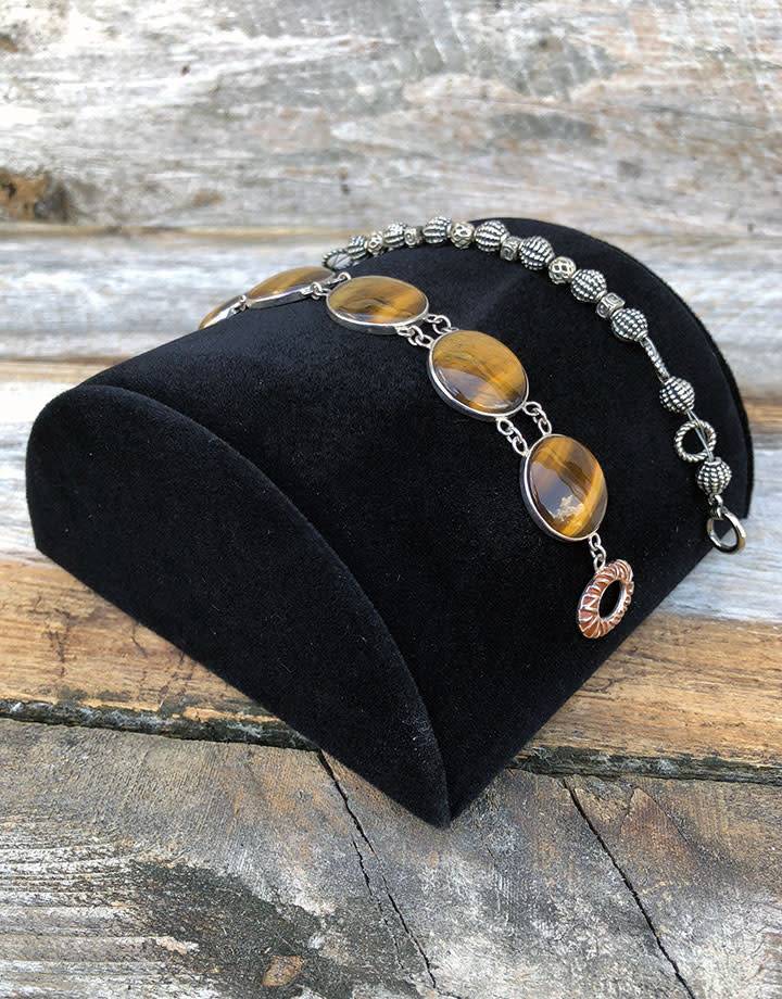 DBR1231 = Black Velvet Half Round Bracelet Display 4" Wide